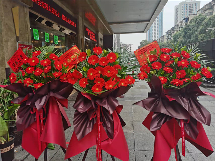 四川中青旅綿陽分社、綿陽市中旅假日旅行社、綿陽自來文化傳播有限公司24H自助售貨服務(wù)盛大開業(yè)